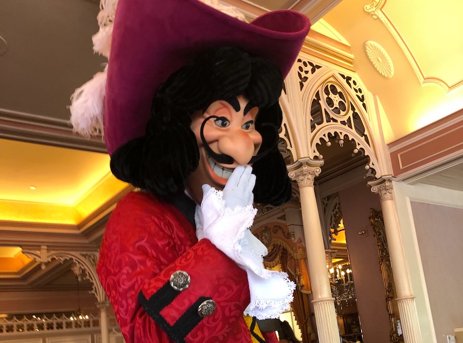 Captain Hook Character Dining - Disneyland Plaza Inn