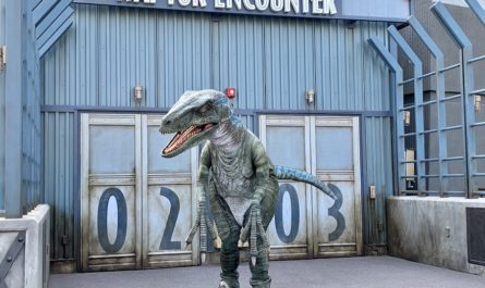 Blue Raptor Encounter Universal Studios Hollywood