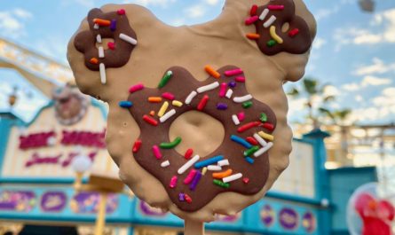 Chocolate-Peanut Butter Rice Crispy (Bing Bong's Sweet Stuff in Pixar Pier)
