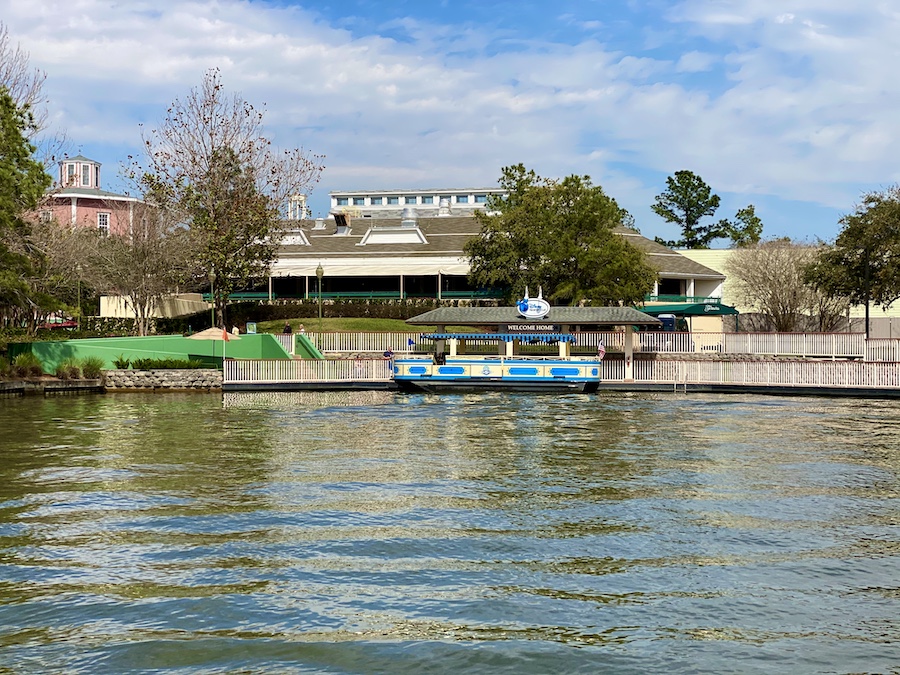 Disney's Saratoga Springs Resort boat to Disney Springs