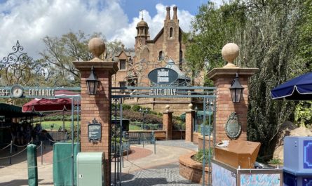 Haunted Mansion Closed at the Magic Kingdom