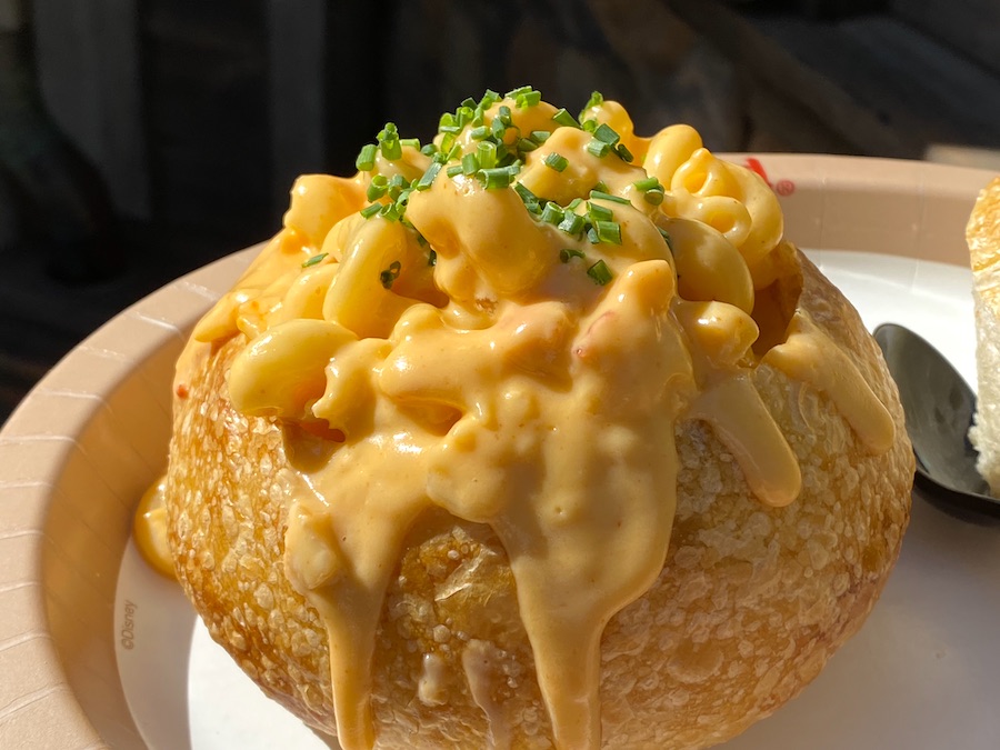 Lobster Mac & Cheese in a Bread Bowl (Harbour Galley, Disneyland)