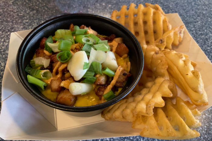Review: Signature Mac ‘n’ Cheese at Smokejumpers Grill (Disney California Adventure)