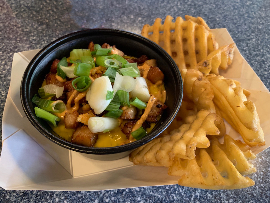 Signature Mac ‘n’ Cheese at Smokejumpers Grill in Disney California Adventure