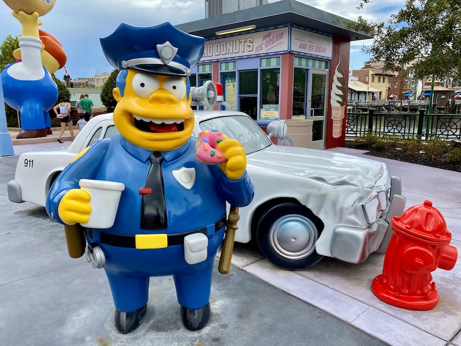 Chief Wiggum in Springfield, U.S.A. at Universal Studios Florida