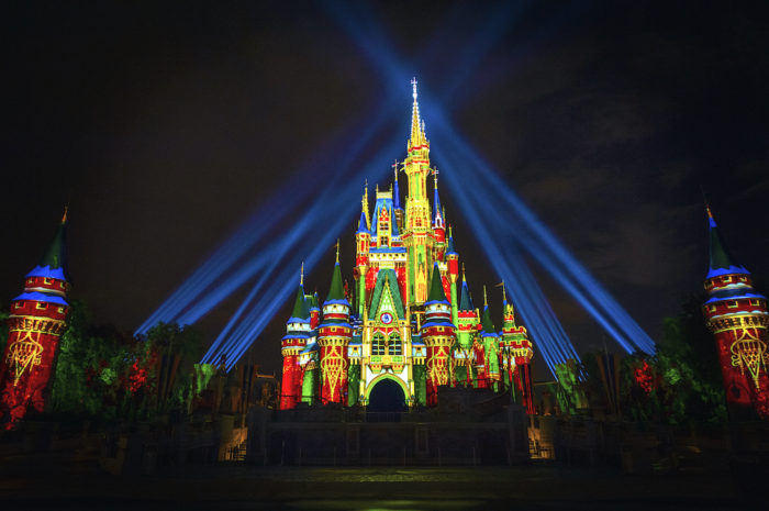 Holiday Magic Returns To Walt Disney World for 2020