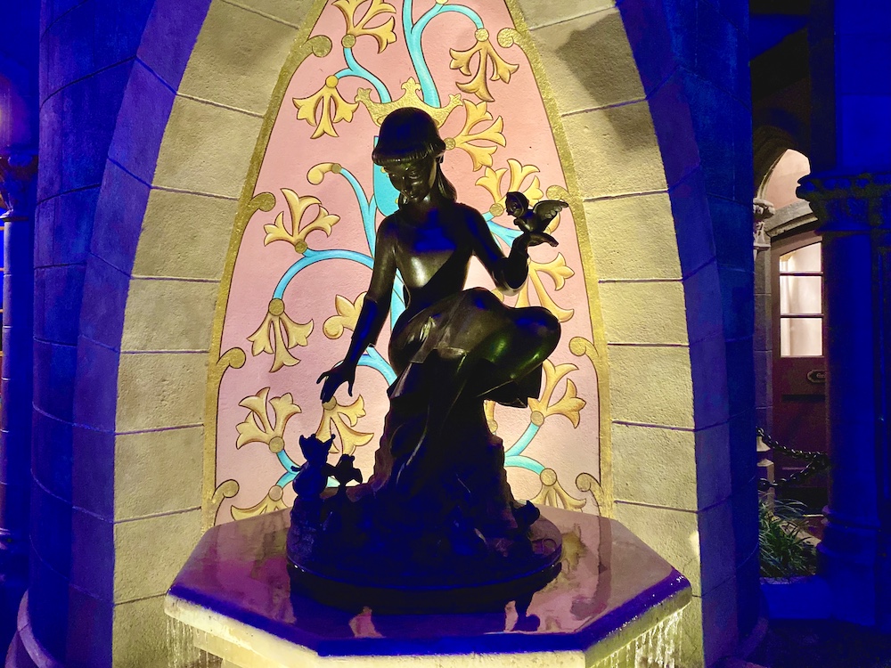 Cinderella Fountain night