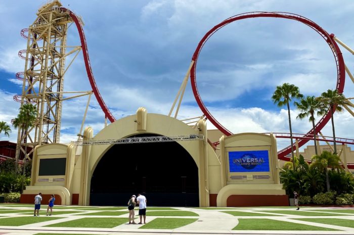 Universal Orlando Stops Spreading Out Rows on Certain Rides
