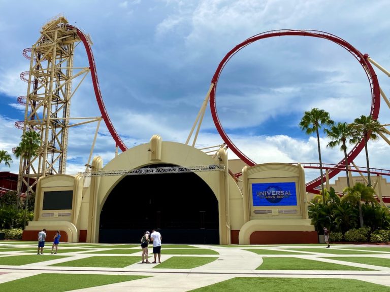 Universal Orlando Stops Spreading Out Rows on Certain Rides - Magic ...