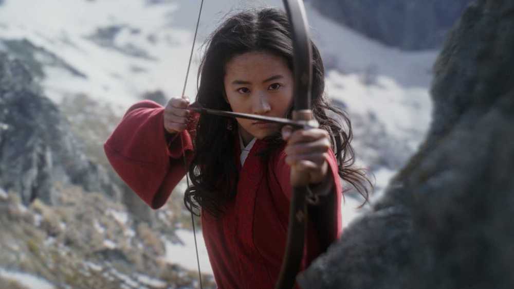 Yifei Liu as Mulan (2020) ©Disney