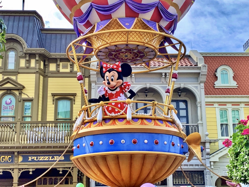 When Will Walt Disney World Parades Return? Magic Guidebooks