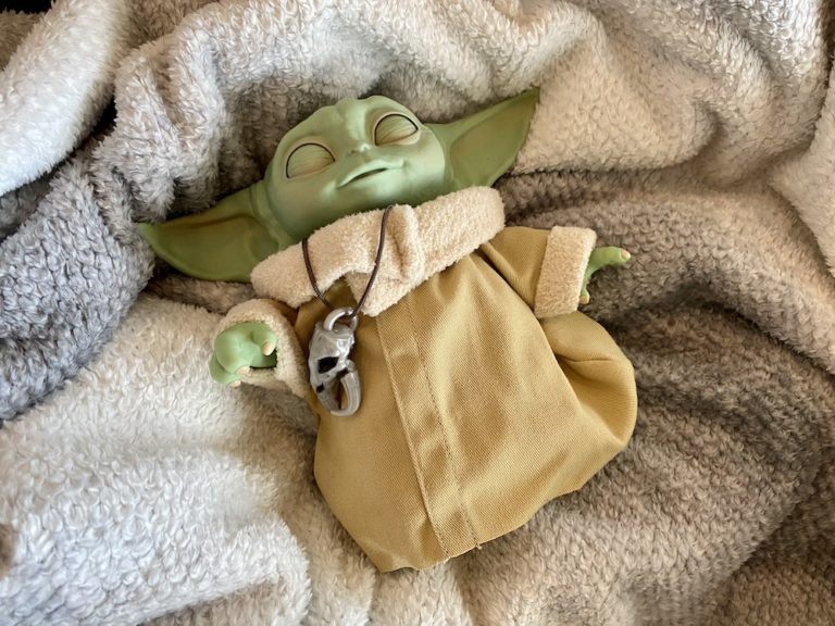 mini yoda animatronic