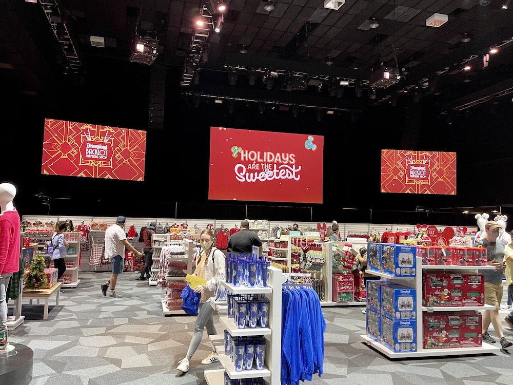 Downtown Disney Holiday 2020 - Backlot Premiere Shop