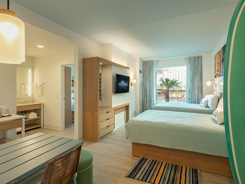Universal’s Endless Summer Resort – Dockside Inn and Suites room ©Universal