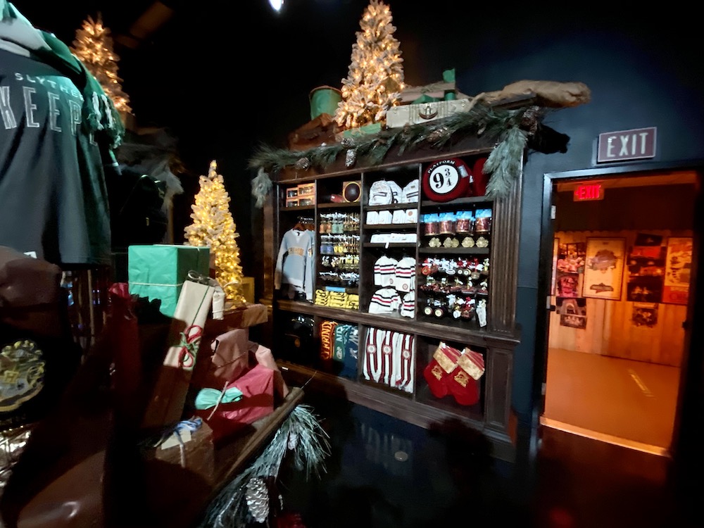 Universal Studios Florida Holiday Tribute Store