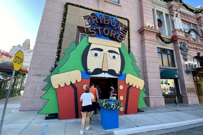 Universal Studios Holiday Tribute Store Inside Look