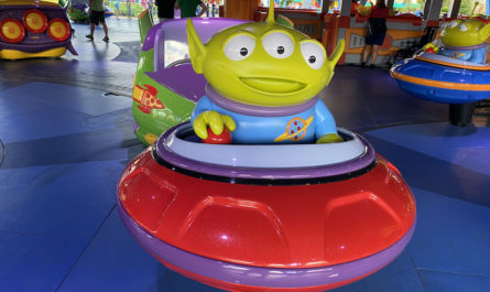 Alien Swirlin' Saucers in Toy Story Land