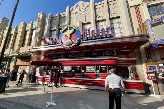 Downtown Disney and Buena Vista Street Stop Outdoor Dining Due to New California Restrictions