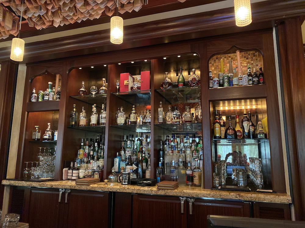 Nomad Lounge pictures, full bar