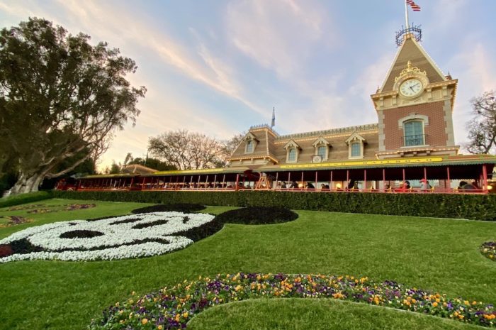 Disneyland Posts New Park Reservation Calendar