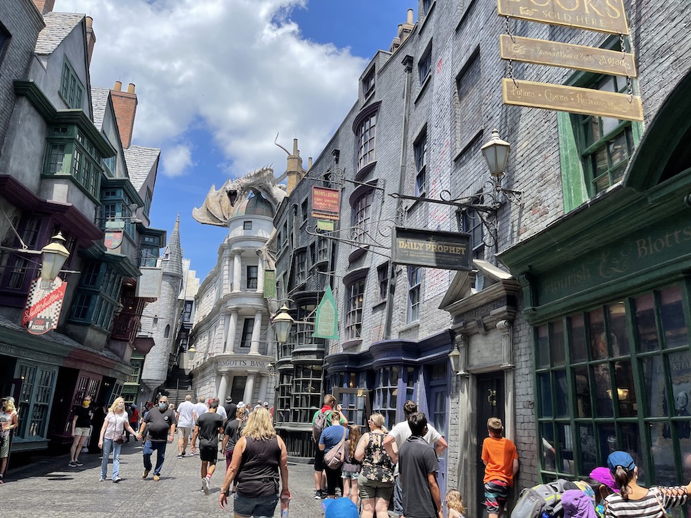 Universal Orlando's Wizarding World of Harry Potter - Diagon Alley