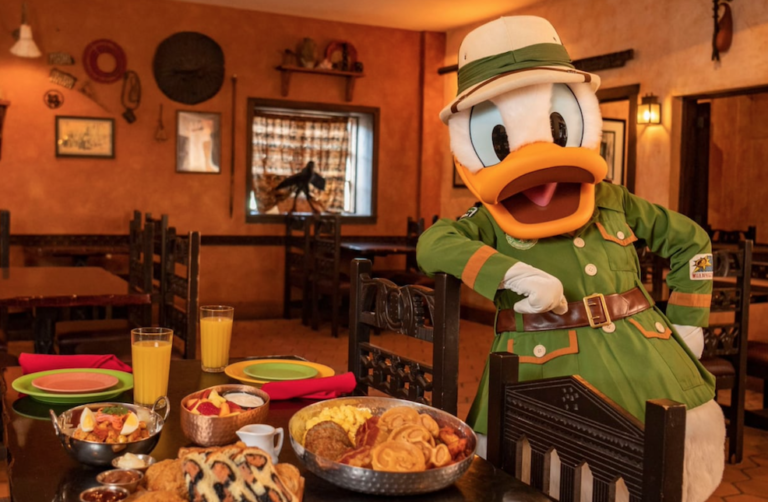 When Will Character Dining Return to Disney World? - Magic Guidebooks