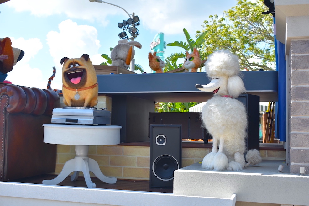 Universal's Superstar Parade with Secret Life of Pets characters at Universal Studios Florida