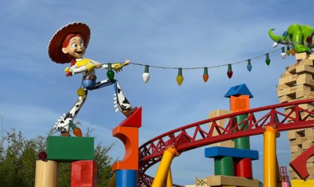 Jessie atop Slinky Dog Dash in Toy Story Land